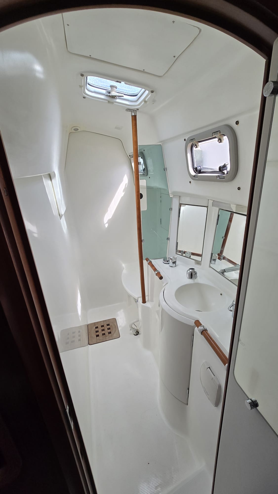 Private head and shower of the owner stateroom