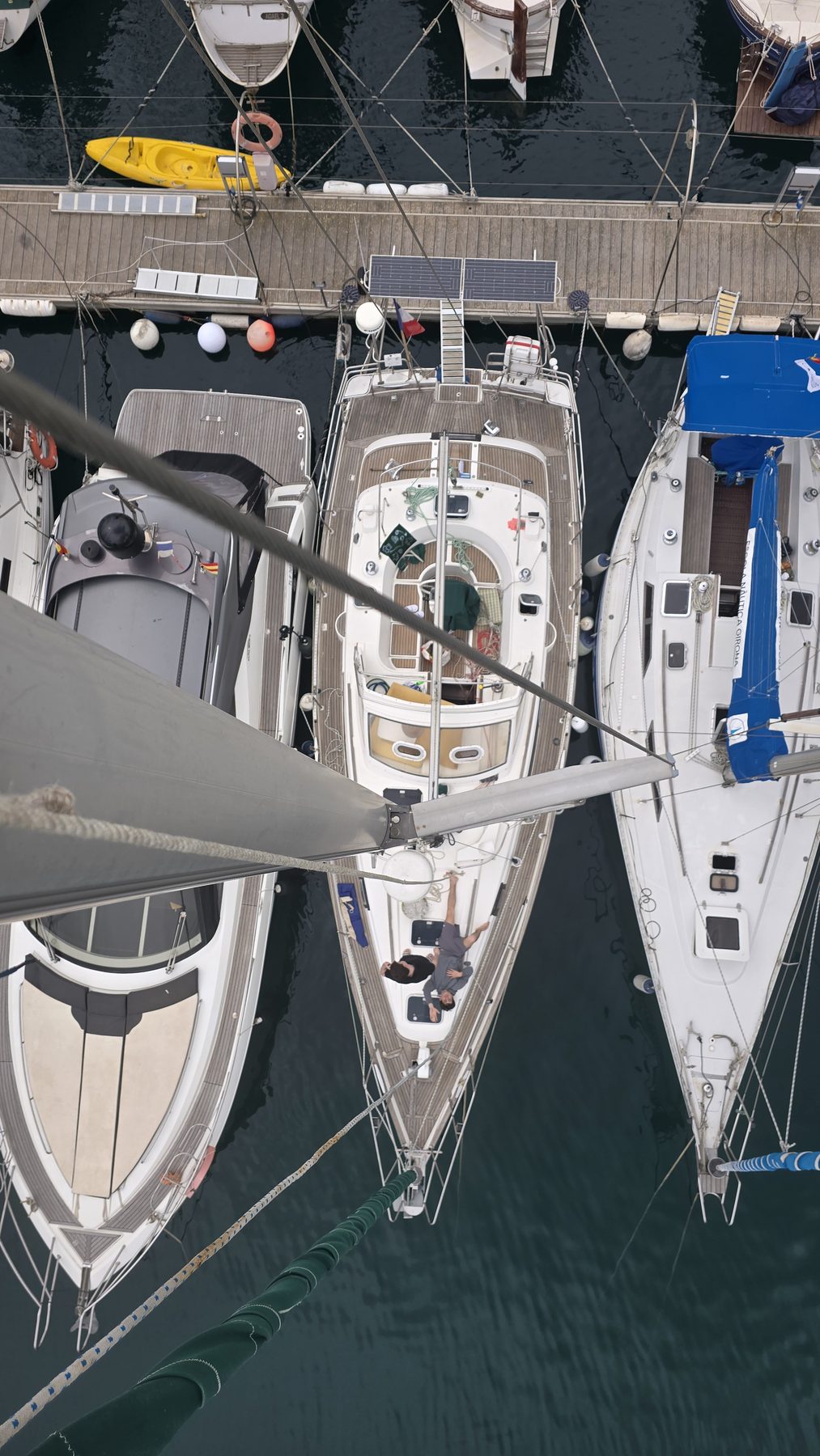 The Calma seen from the mast, deck and center cockpit